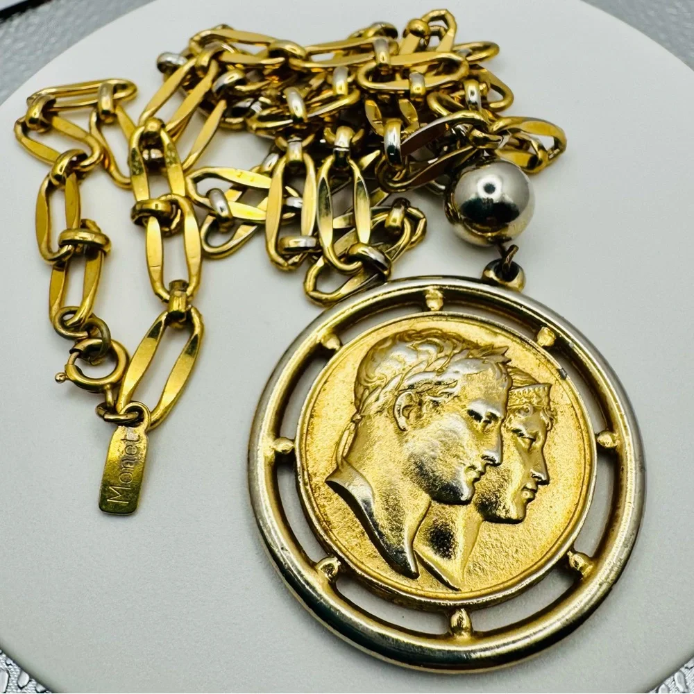Vintage Monet Signed Goldtone Reversible Coin Pendant Chain Necklace RARE